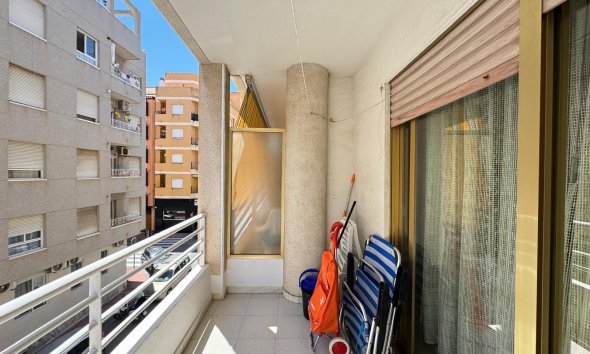 Revente - Apartment -
Torrevieja - Centro