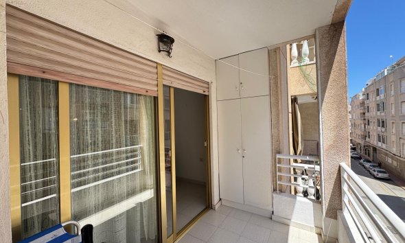 Revente - Apartment -
Torrevieja - Centro
