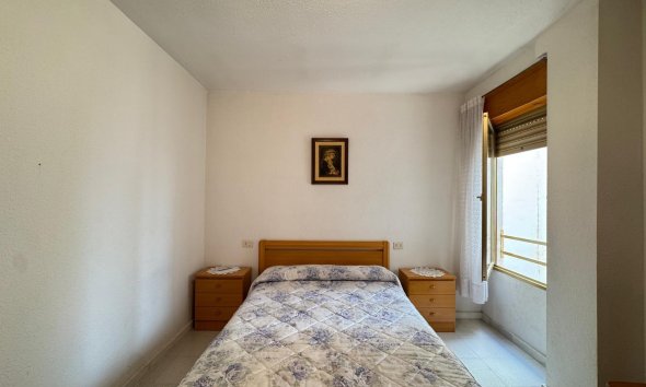 Revente - Apartment -
Torrevieja - Centro