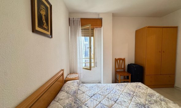 Revente - Apartment -
Torrevieja - Centro