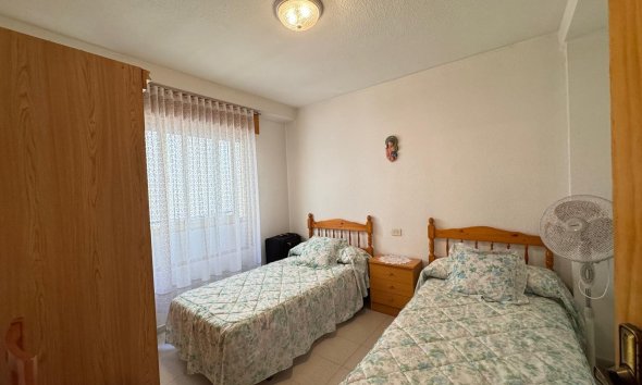 Revente - Apartment -
Torrevieja - Centro