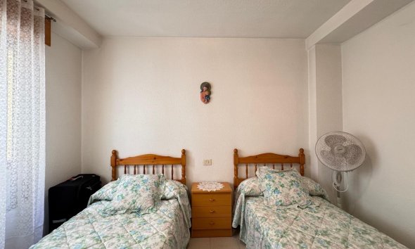 Revente - Apartment -
Torrevieja - Centro