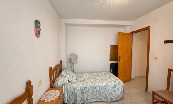 Revente - Apartment -
Torrevieja - Centro