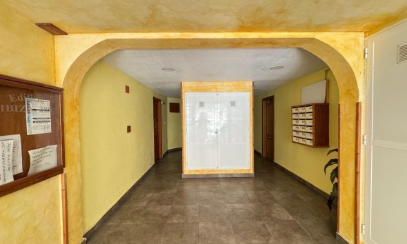 Revente - Apartment -
Torrevieja - Centro