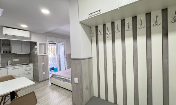 Revente - Apartment -
Torrevieja - Playa del Cura