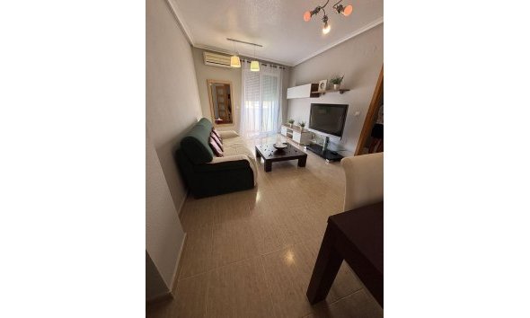 Revente - Apartment -
Torrevieja - Centro