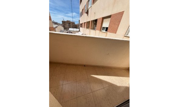 Revente - Apartment -
Torrevieja - Centro
