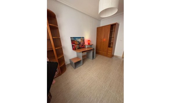 Revente - Apartment -
Torrevieja - Centro