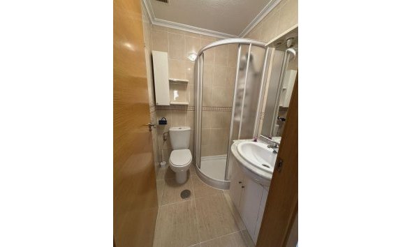 Revente - Apartment -
Torrevieja - Centro