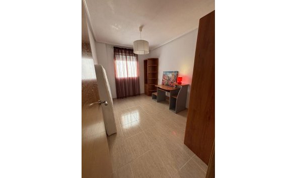 Revente - Apartment -
Torrevieja - Centro