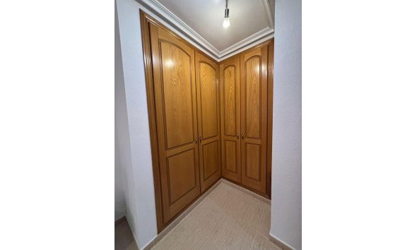 Revente - Apartment -
Torrevieja - Centro