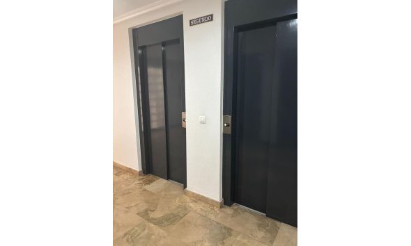 Revente - Apartment -
Torrevieja - Centro