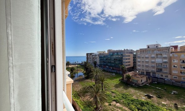 Revente - Apartment -
Torrevieja - Playa del Cura