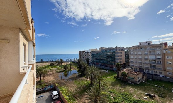 Revente - Apartment -
Torrevieja - Playa del Cura