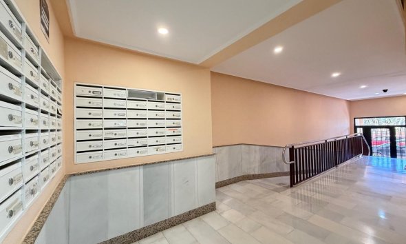 Revente - Apartment -
Torrevieja - Playa del Cura