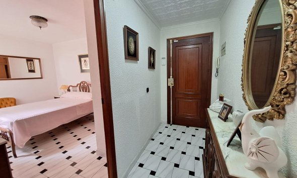 Revente - Apartment -
Torrevieja - Acequion
