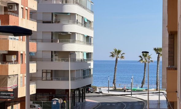 Revente - Apartment -
Torrevieja - Playa del Cura