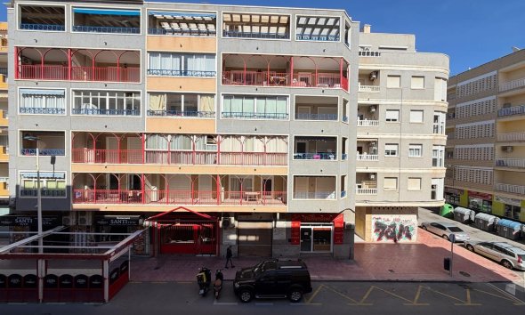 Revente - Apartment -
Torrevieja - Playa del Cura