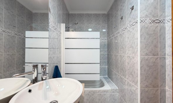 Revente - Apartment -
Torrevieja - Playa del Cura