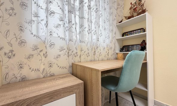 Revente - Apartment -
Torrevieja - Playa del Cura