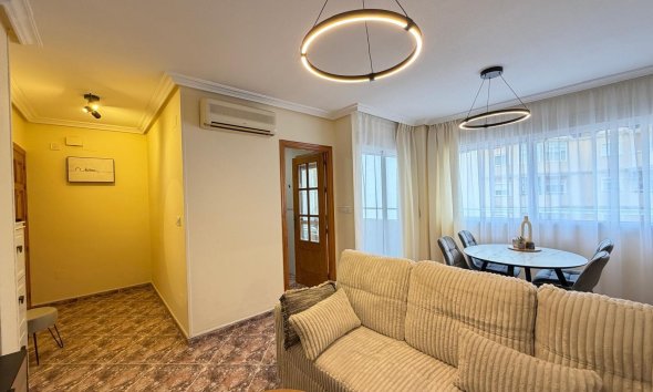 Revente - Apartment -
Torrevieja - Playa de los Locos