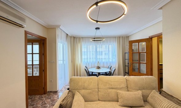 Revente - Apartment -
Torrevieja - Playa de los Locos
