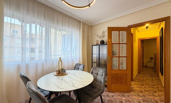 Revente - Apartment -
Torrevieja - Playa de los Locos