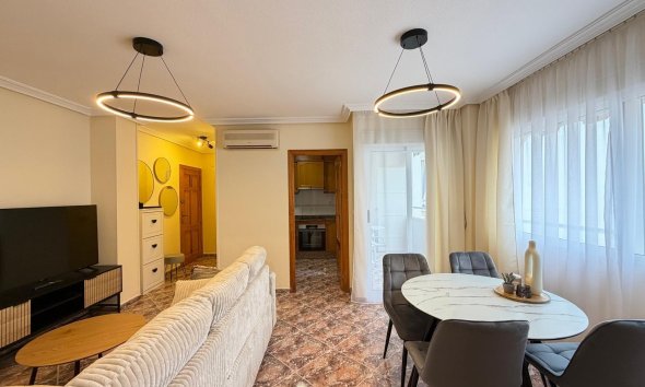 Revente - Apartment -
Torrevieja - Playa de los Locos