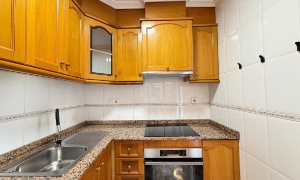 Revente - Apartment -
Torrevieja - Playa de los Locos