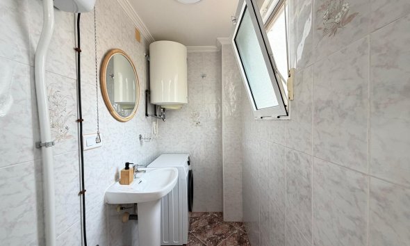 Revente - Apartment -
Torrevieja - Playa de los Locos