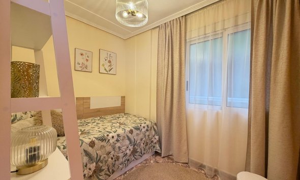 Revente - Apartment -
Torrevieja - Playa de los Locos