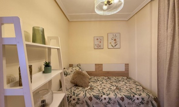 Revente - Apartment -
Torrevieja - Playa de los Locos