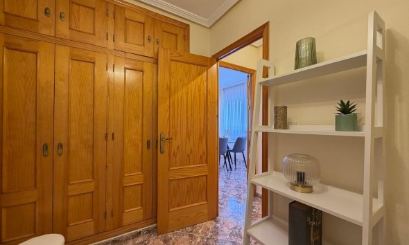 Revente - Apartment -
Torrevieja - Playa de los Locos