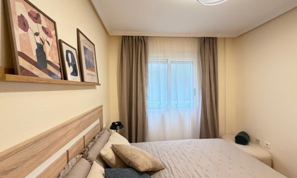 Revente - Apartment -
Torrevieja - Playa de los Locos