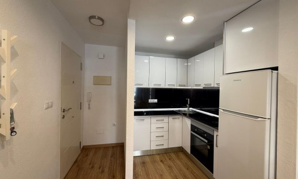 Revente - Apartment -
Torrevieja - Centro