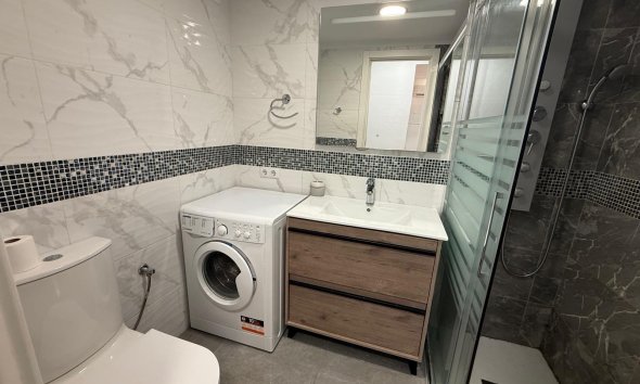 Revente - Apartment -
Torrevieja - Centro
