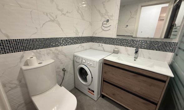 Revente - Apartment -
Torrevieja - Centro