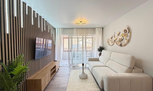 Revente - Apartment -
Torrevieja - Estacion De Autobuses