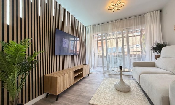 Revente - Apartment -
Torrevieja - Estacion De Autobuses