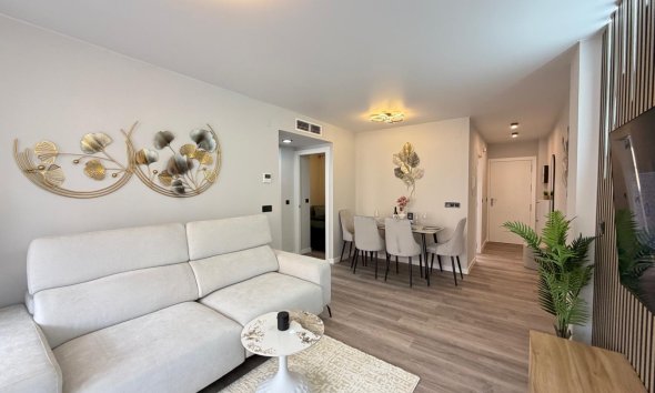Revente - Apartment -
Torrevieja - Estacion De Autobuses