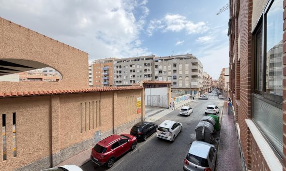 Revente - Apartment -
Torrevieja - Estacion De Autobuses