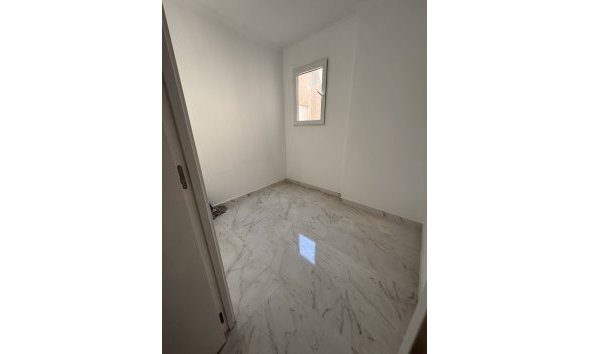 Revente - Apartment -
Torrevieja - Costa Blanca