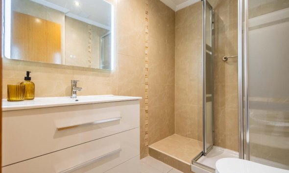 Revente - Apartment -
Torrevieja - Las Calas