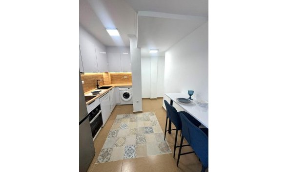 Revente - Apartment -
Torrevieja - Centro - Muelle Pesquero