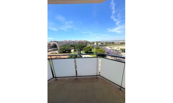 Revente - Apartment -
Torrevieja - Centro - Muelle Pesquero