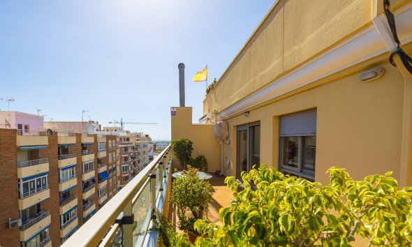 Revente - Attique -
Torrevieja - Centro