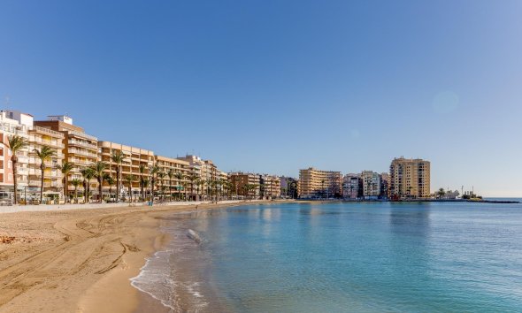 Revente - Attique -
Torrevieja - Centro