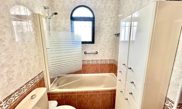Revente - Town House -
La Zenia - Costa Blanca