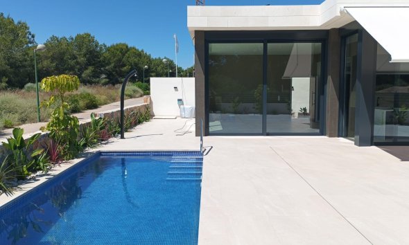 Nouvelle construction - Villa -
Pilar de la Horadada - Roda Golf