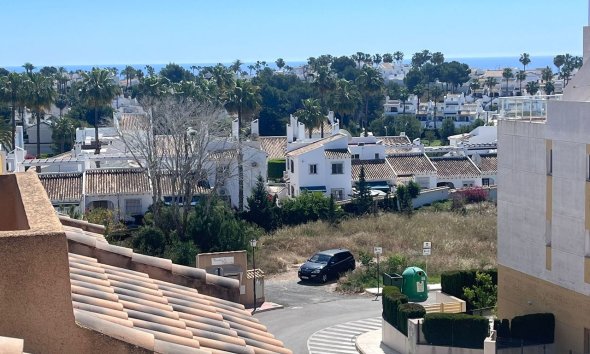 Revente - Town House -
Villamartin - Costa Blanca